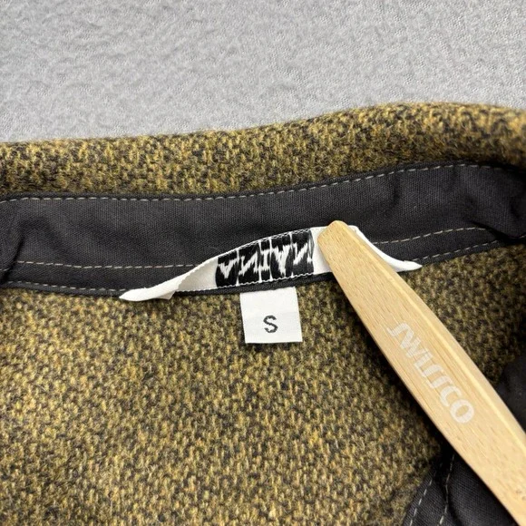 Anian Women's Berlino Button Up Overshirt Recycled Wool Blend Made in Canada S - Picture 10 of 11